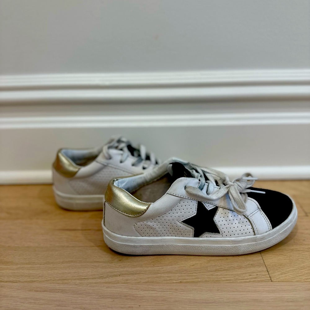 Steve Madden Sneaker Shoes Star White Black Suede